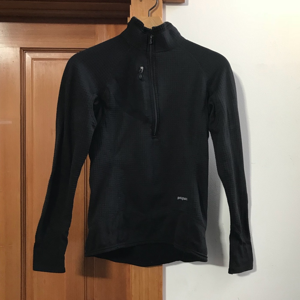 Patagonia Half Zip - size small